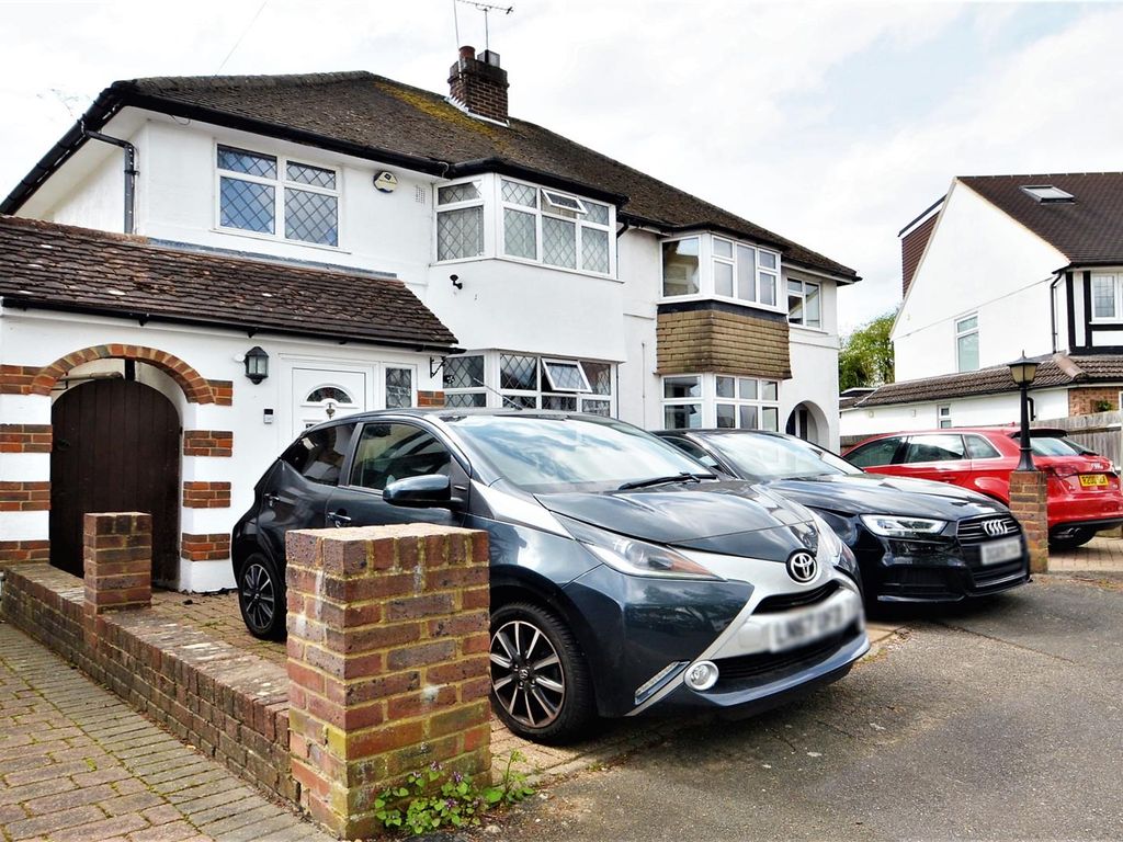 3 bed semidetached house to rent in Lawn Close, Ruislip HA4 Zoopla