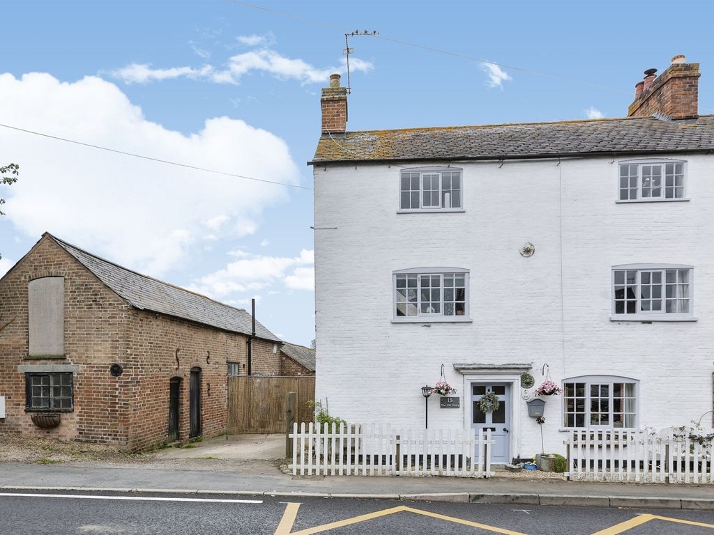 4 bed semidetached house for sale in Main Street, Kilby, Wigston LE18