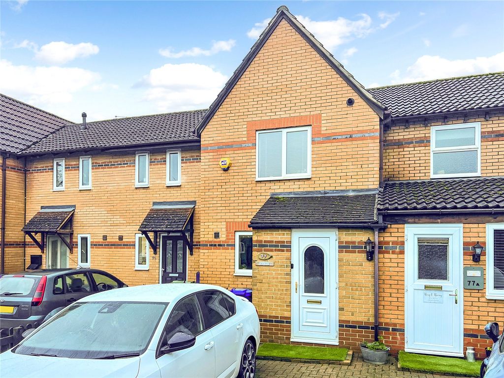 2 bed terraced house to rent in Johnson Avenue, Brackley NN13, £1,100