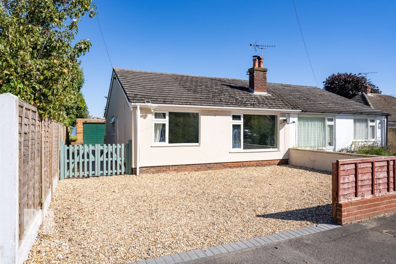 2 bed bungalow for sale in Poplar Way, Ringwood BH24, £325,000 Zoopla