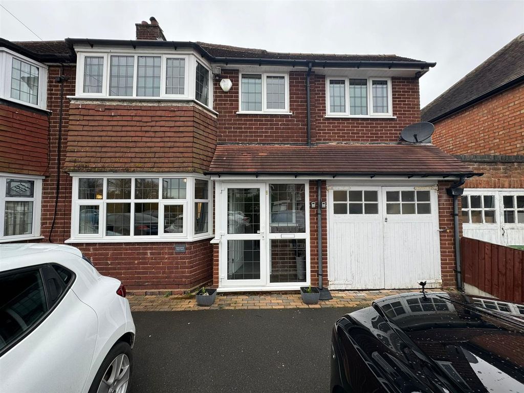4 bed property to rent in Coppice Road, Solihull B92, £1,900 pcm Zoopla