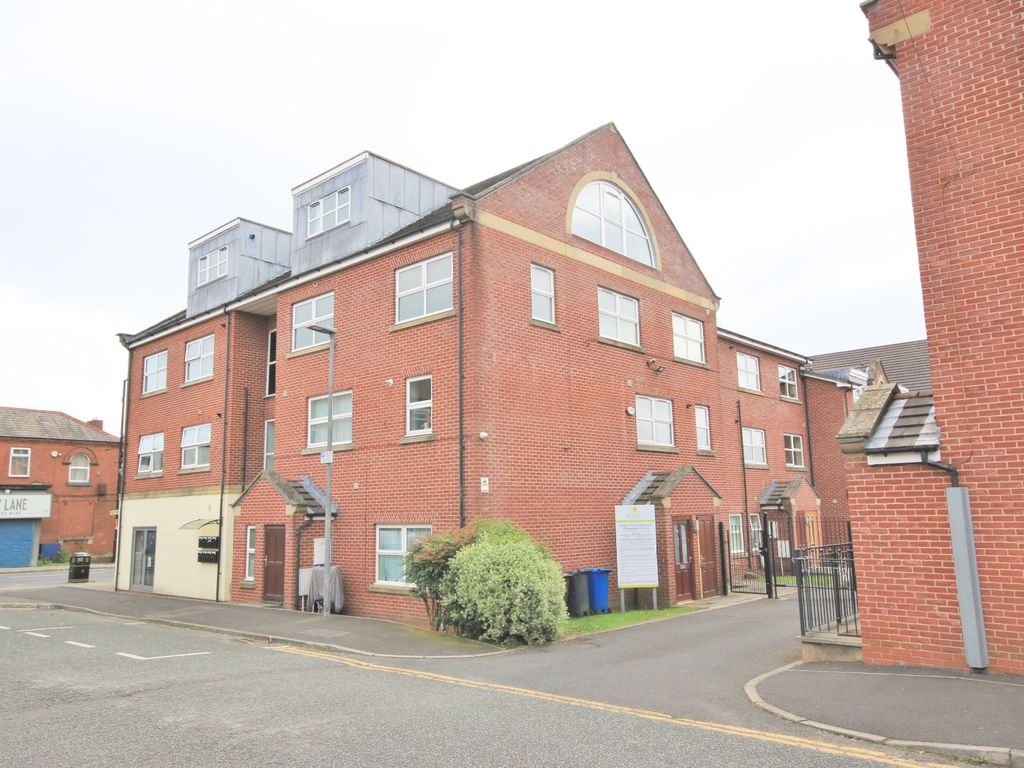 2 bed property for sale in Wardley Street, Pemberton, Wigan WN5, £