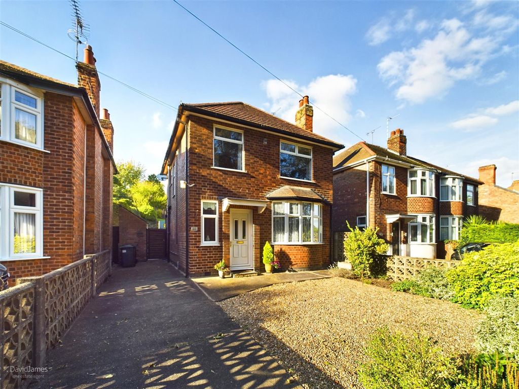 3 bed detached house for sale in Midland Road, Carlton, Nottingham NG4