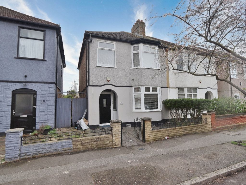 3 bed semidetached house for sale in Hainault Road, Collier Row RM5, £475,000 Zoopla