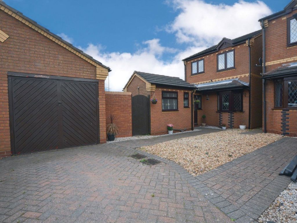 3 bed detached house for sale in Cromdale, Wilnecote, Tamworth