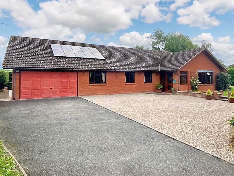 4 bed detached bungalow for sale in Sutton St. Nicholas, Hereford HR1
