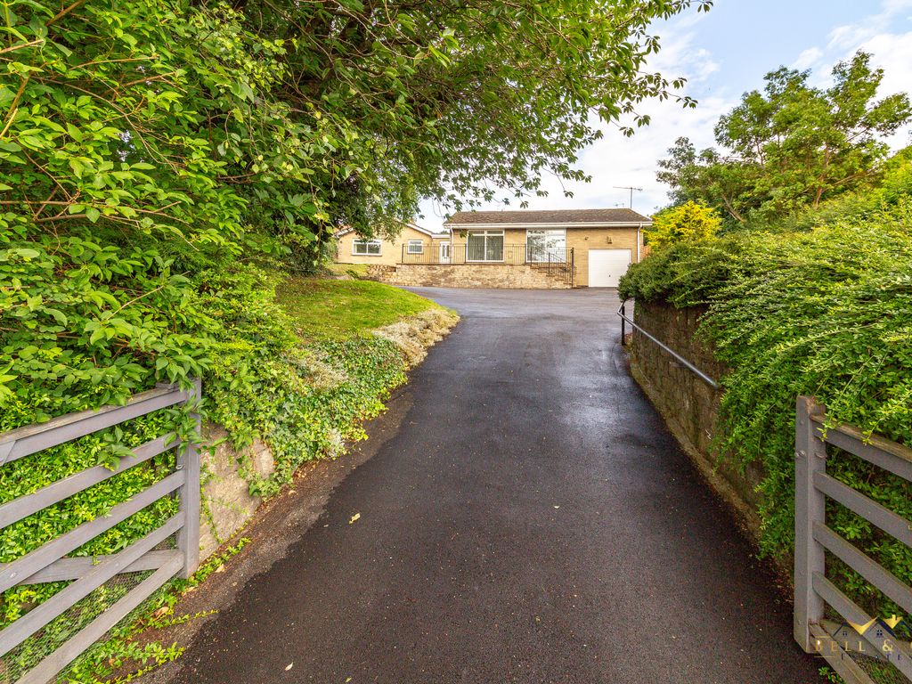 4 bed detached bungalow for sale in Rackford Road, North Anston