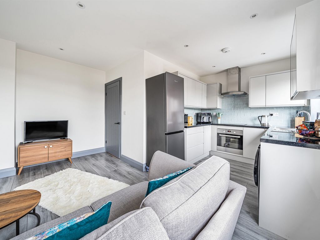 1 bed for sale in St. Marks Crescent, Maidenhead SL6, £