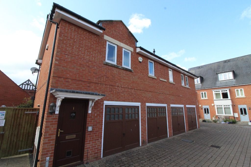 2 bed flat to rent in Florence Gardens, Hereford HR1 Zoopla