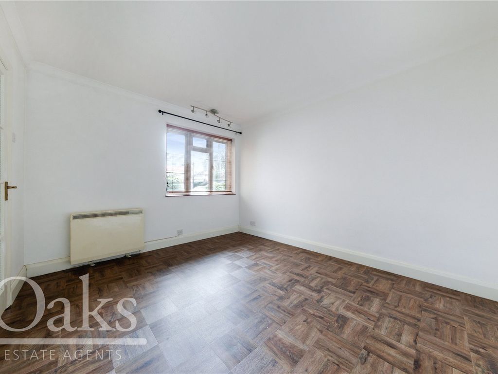 2 bed flat to rent in Ashburton Road, Croydon CR0, £1,400