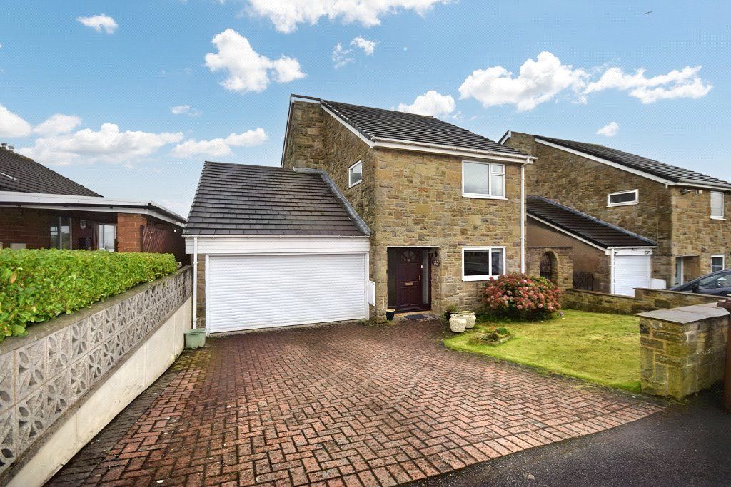 4 bed detached house for sale in New Row, Kirkhamgate, Wakefield, West