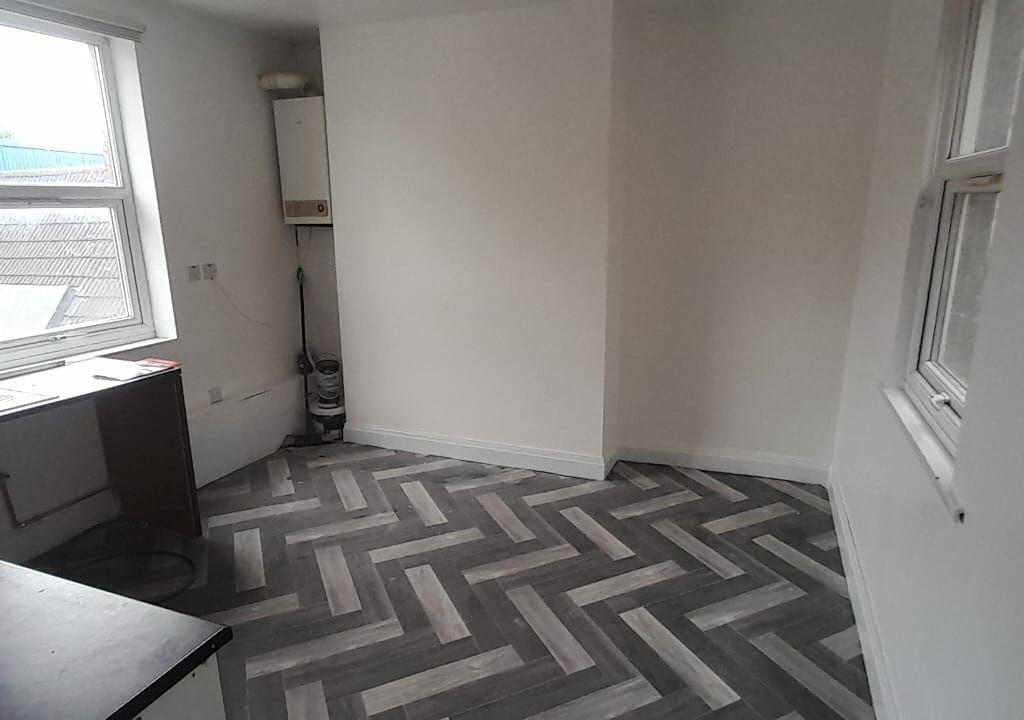 2 bed flat to rent in Sutton High Road, Sutton SM1 Zoopla