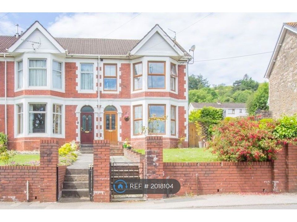 4 bed end terrace house to rent in Sunnybank Road, Griffithstown