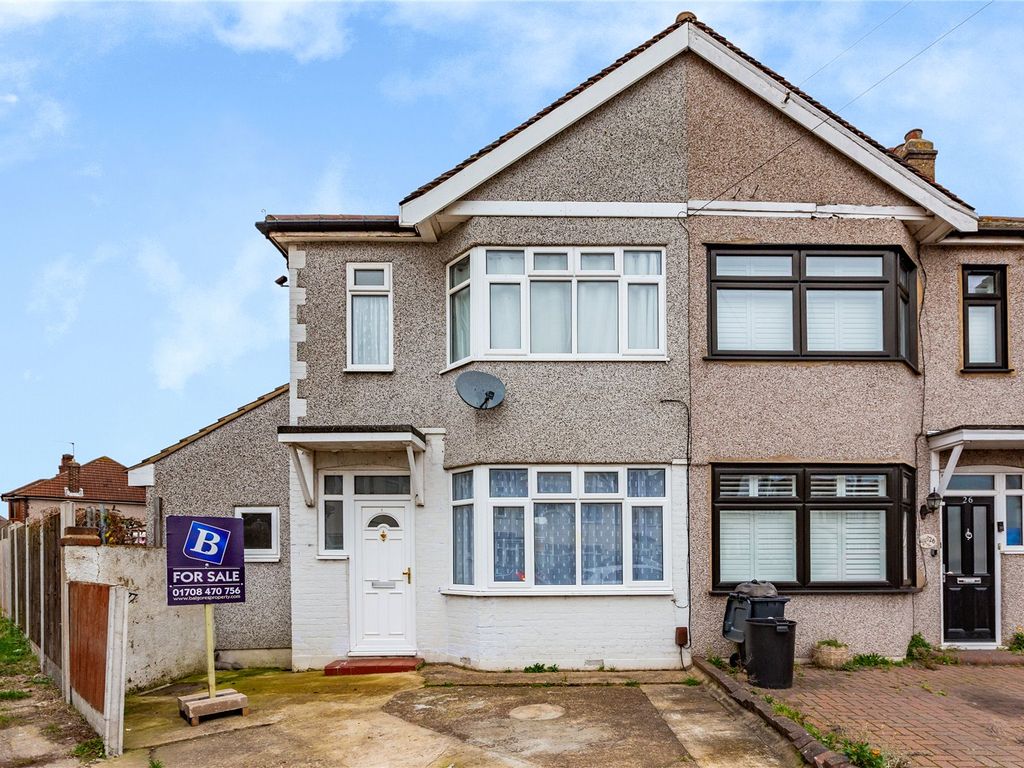 3 bed end terrace house for sale in Cherry Tree Close, Rainham RM13, £