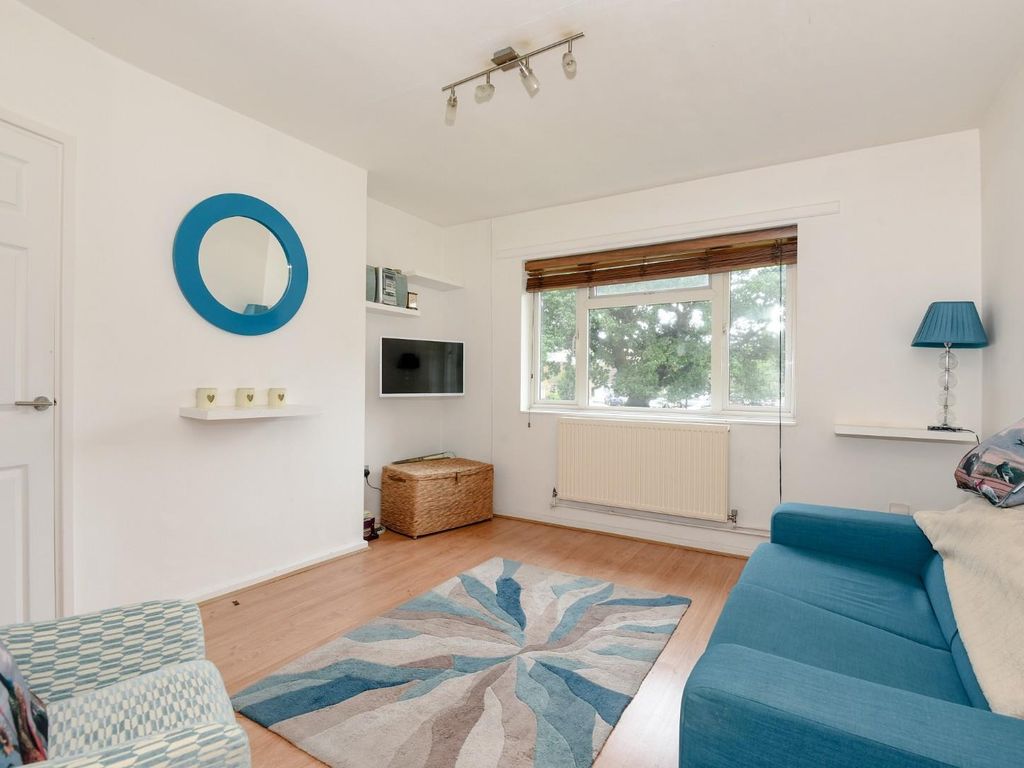 1 bed flat for sale in Oakley Court, Hillyfields, Loughton IG10 Zoopla