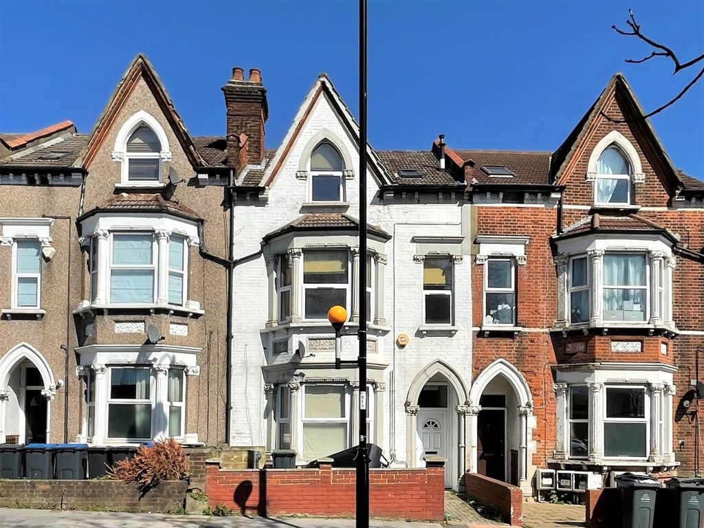 2 bed terraced house for sale in South Norwood Hill, London SE25 Zoopla