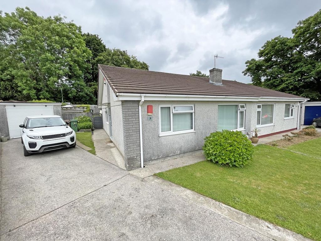 2 bed semidetached bungalow for sale in Rothbury Close, Thornbury