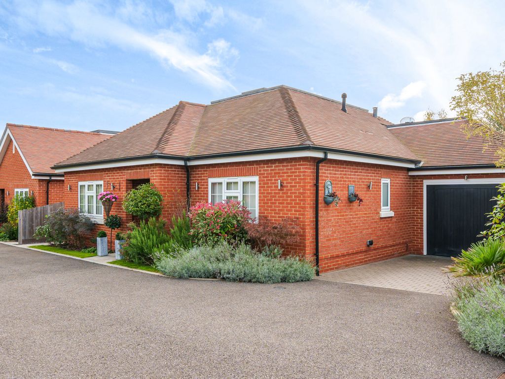3 bed bungalow for sale in Belmont Court, Great Bookham, Leatherhead