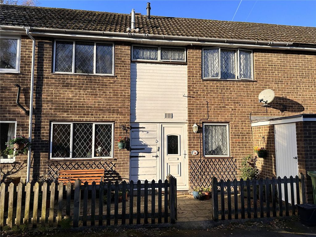 4 bed terraced house for sale in Vandyke, Bracknell, Berkshire RG12, £