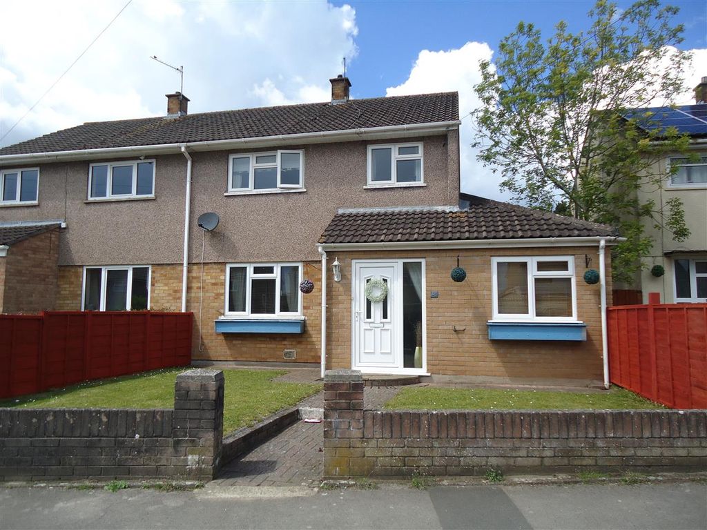 4 bed semidetached house to rent in Birbeck Road, Caldicot NP26 Zoopla