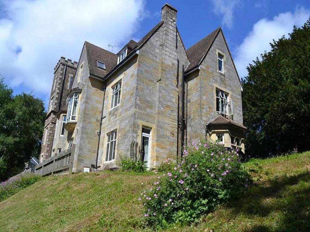 2 bed flat to rent in Gillsmans Hill, St. LeonardsOnSea TN38 Zoopla