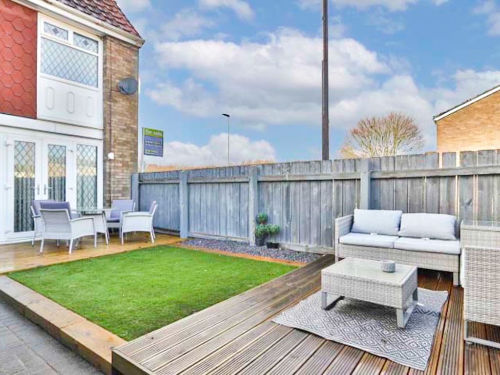 2 bed end terrace house for sale in Kingscott Close, Bransholme, Hull