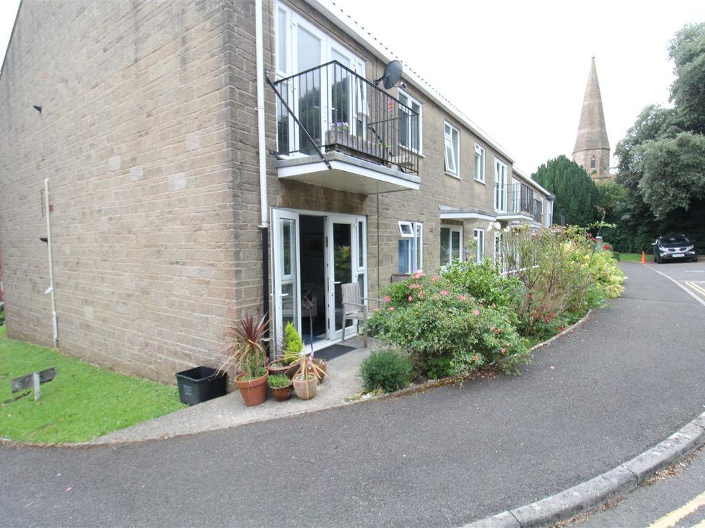 2 bed flat for sale in South Street, Crewkerne TA18, £167,000 Zoopla