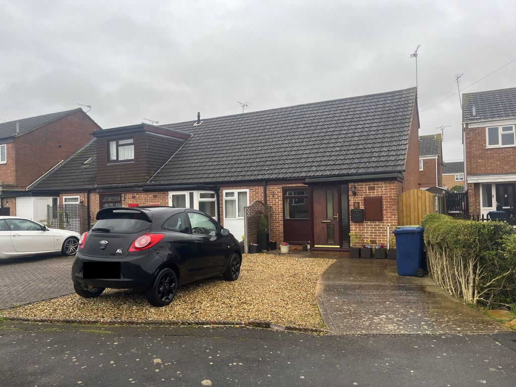 1 bed end terrace house for sale in Cromers Close, Northway, Tewkesbury