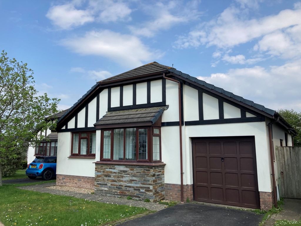 3 bed detached bungalow for sale in Taw Meadow Crescent, Fremington