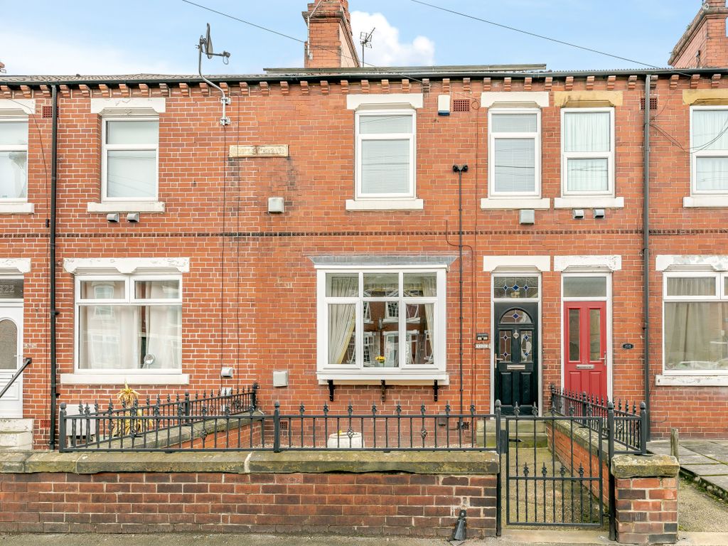 4 bed terraced house for sale in Leeds Road, Wakefield, West Yorkshire