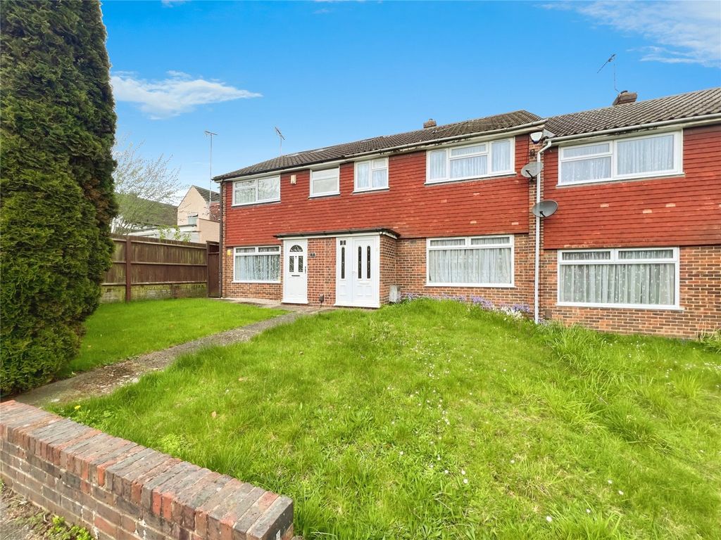 3 bed terraced house for sale in Sheridan Close, Swanley, Kent BR8, £