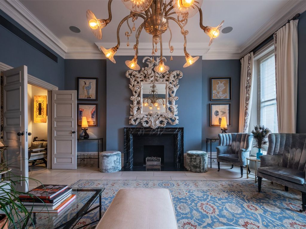 Cambridge Gate, Regent's Park, London NW1  