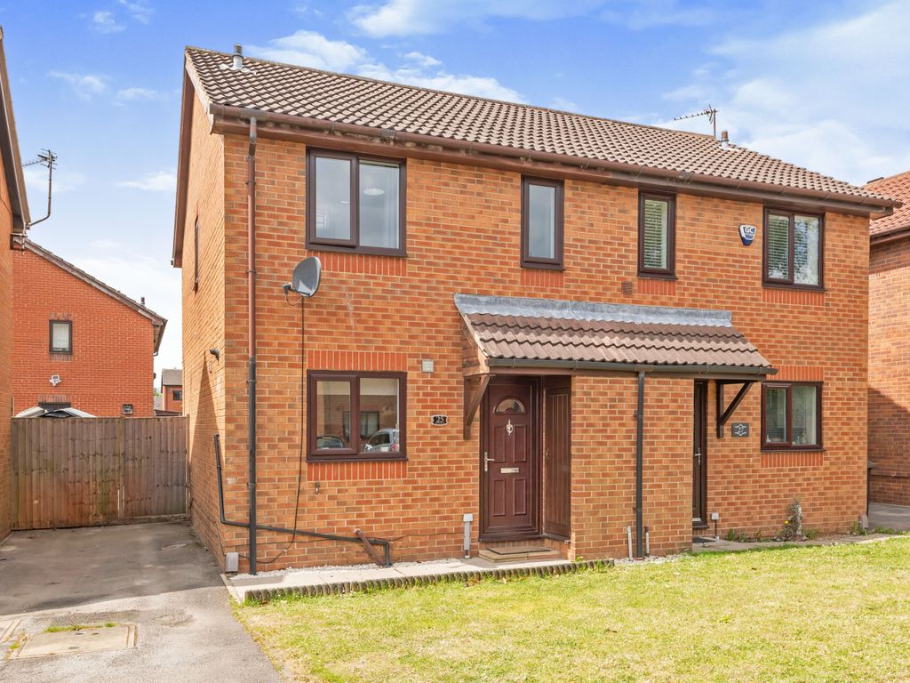 2 bed semidetached house for sale in Eaton Square, Leeds LS10 Zoopla