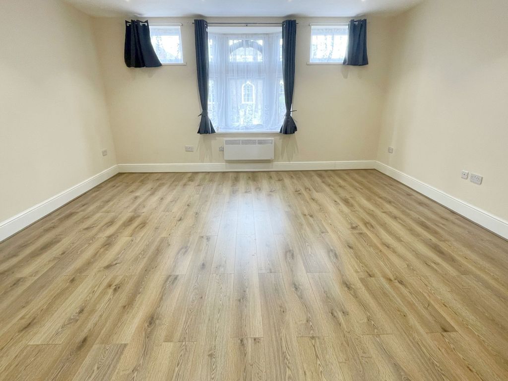 Studio to rent in High Road Leyton, London E10 Zoopla