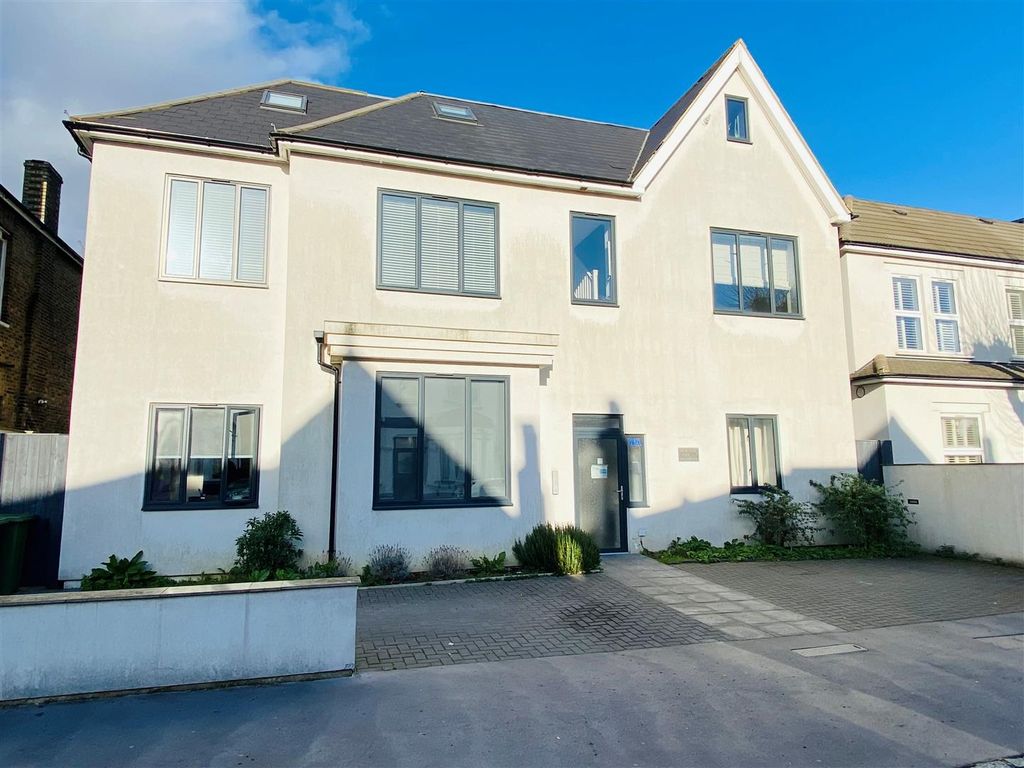 3 bed flat for sale in Whitworth Road, London SE25 Zoopla
