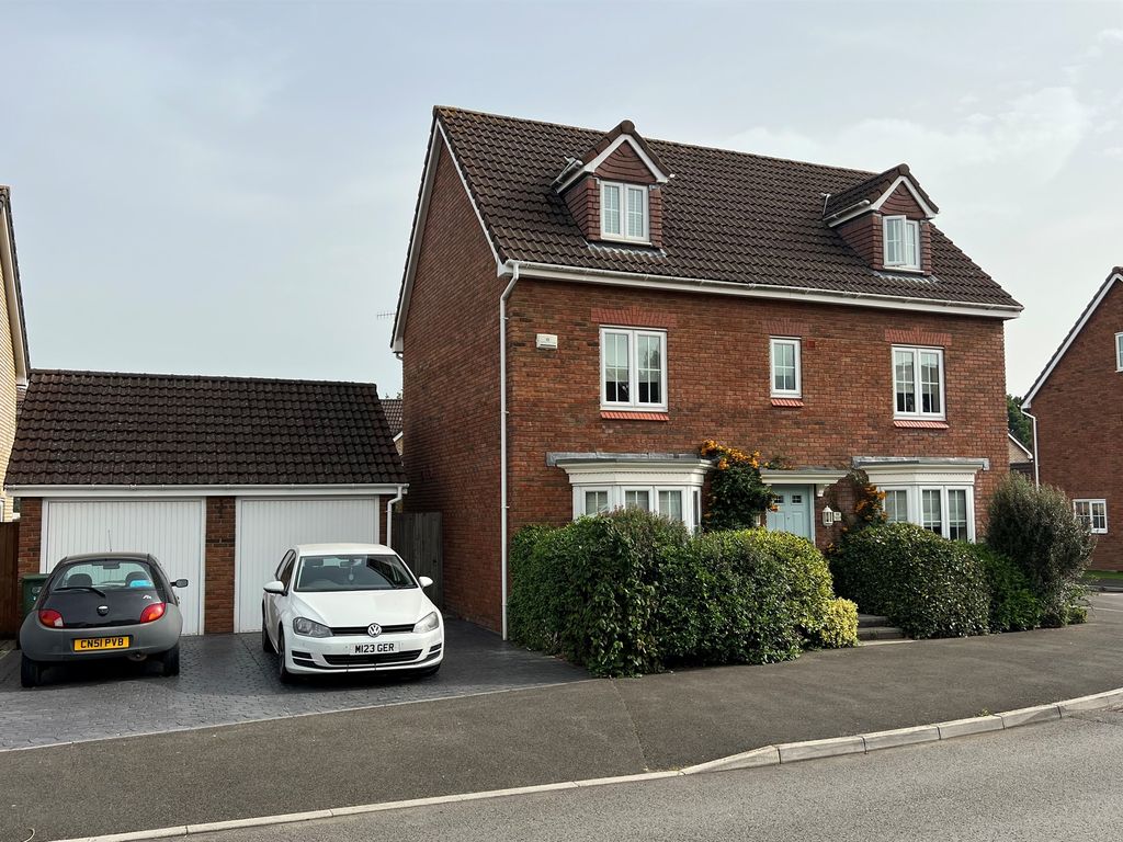 5 bed detached house for sale in Grayson Way, Llantarnam, Cwmbran NP44
