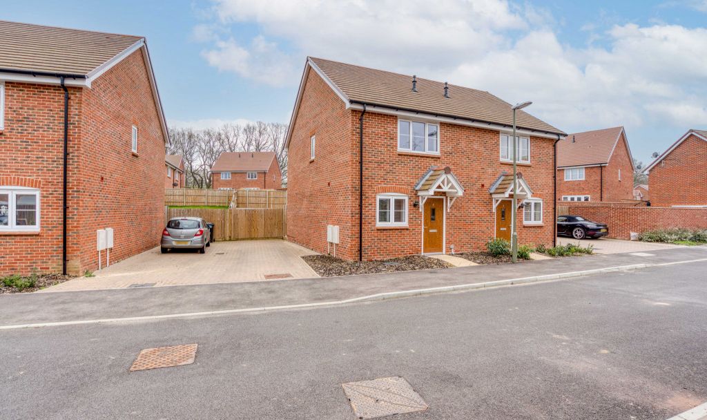 2 bed semidetached house for sale in Farrier Lane, Cranleigh GU6 Zoopla