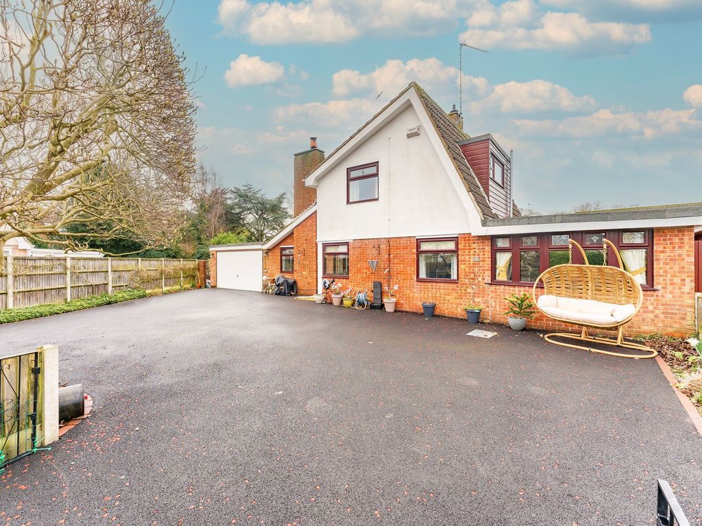 3 bed detached house for sale in Conifer Close, Ormesby, Great Yarmouth