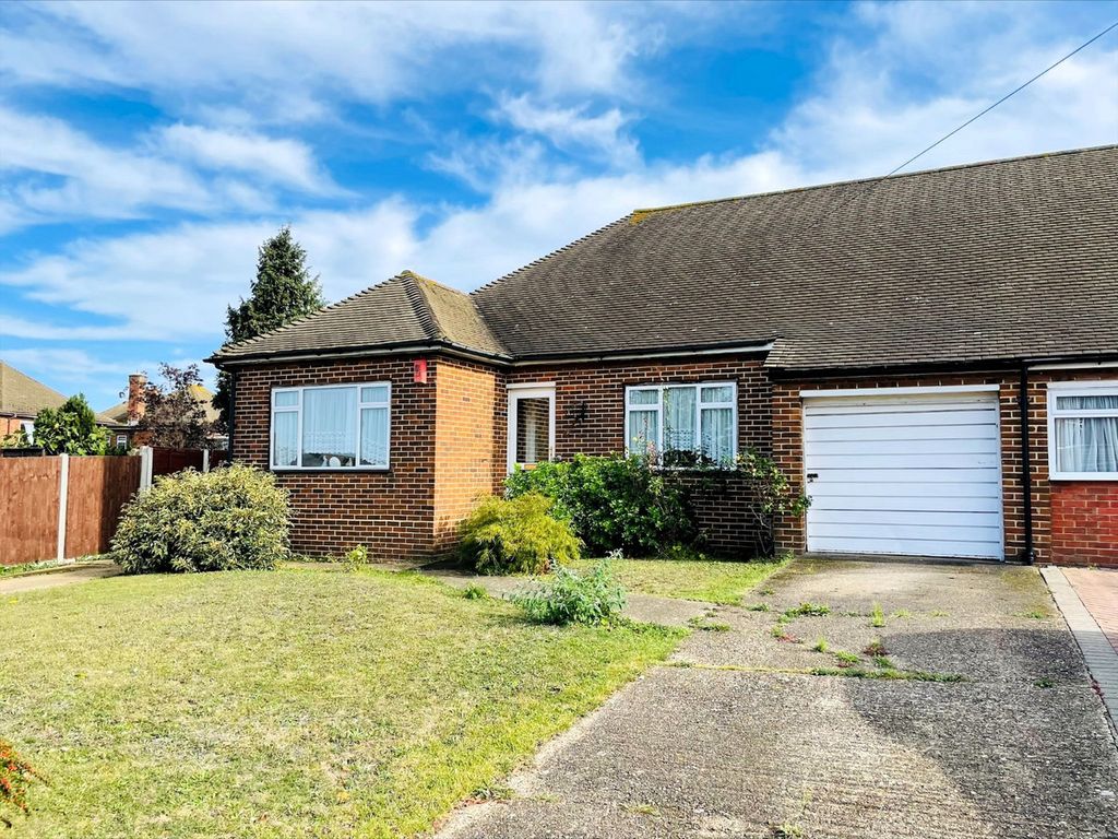3 bed semidetached bungalow for sale in Dorset Crescent, Kent DA12, £