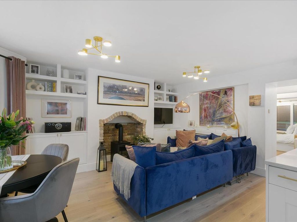 2 bed flat for sale in Comeragh Road, West Kensington, London W14, £675,000 Zoopla