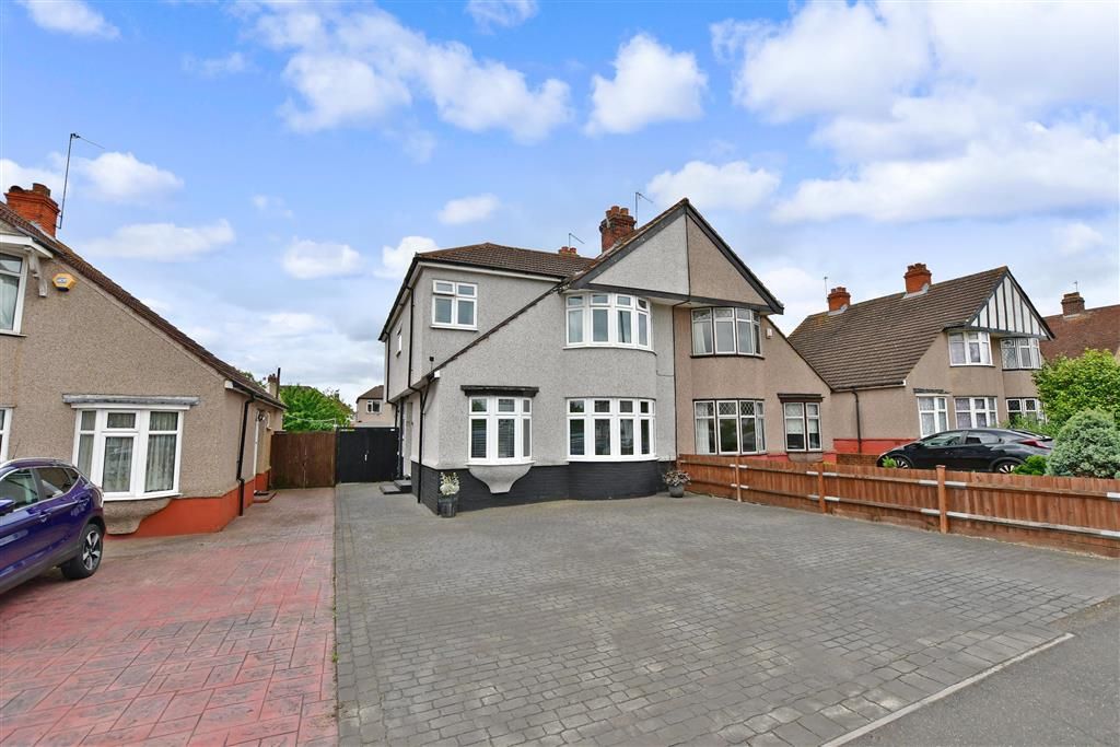 5 bed semidetached house for sale in Bellegrove Road, Welling, Kent