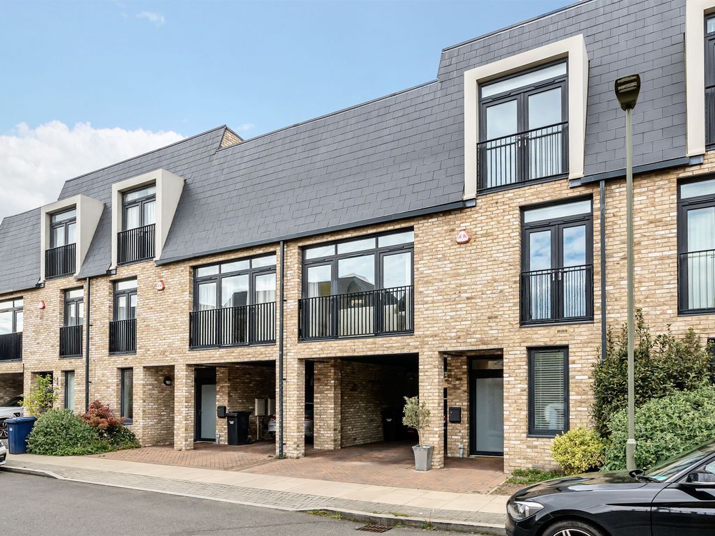 4 bed terraced house for sale in Minerva Way, EN5 Zoopla