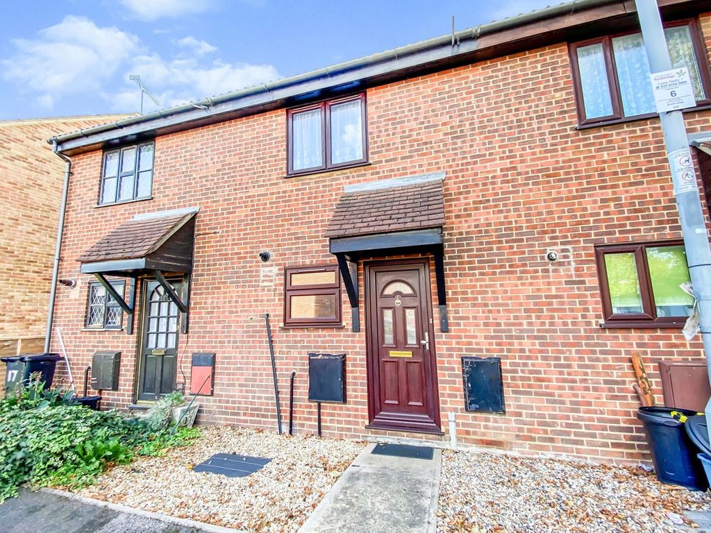 2 bed terraced house for sale in Bronte Close, Gants Hill IG2 Zoopla