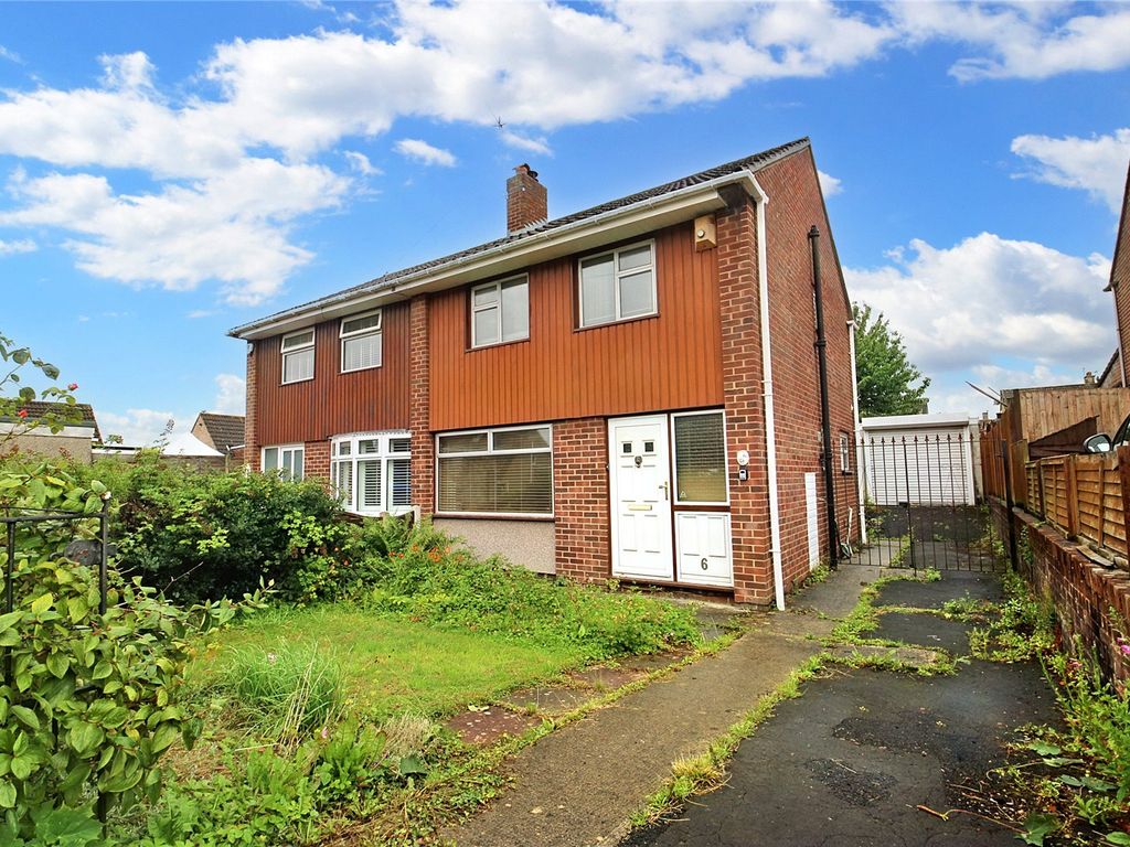 3 bed semidetached house for sale in Road, Headley Park