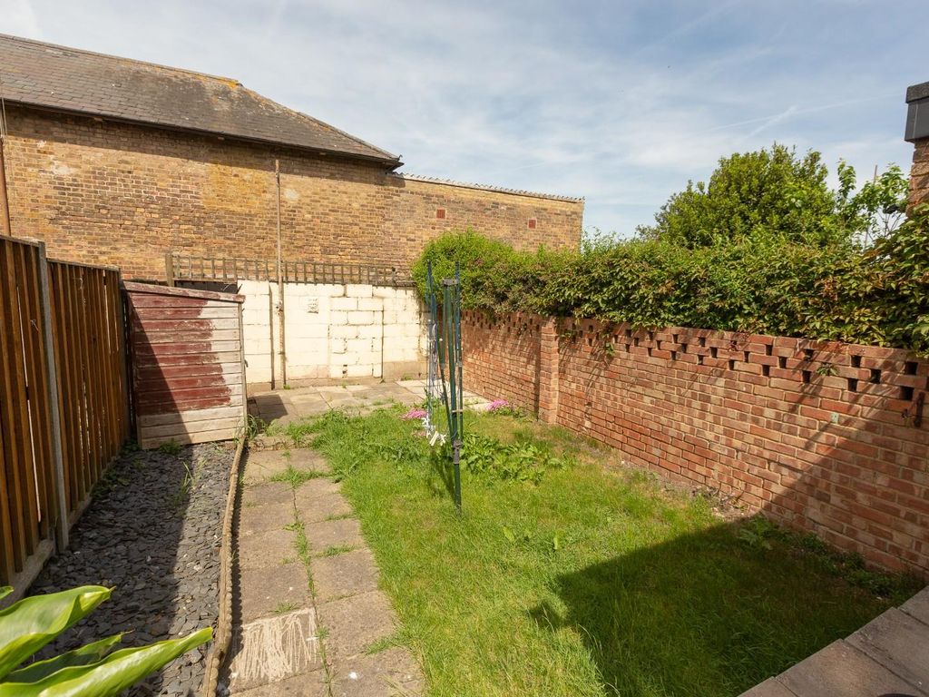 3 bed terraced house for sale in Kingsnorth Road, Faversham ME13 Zoopla