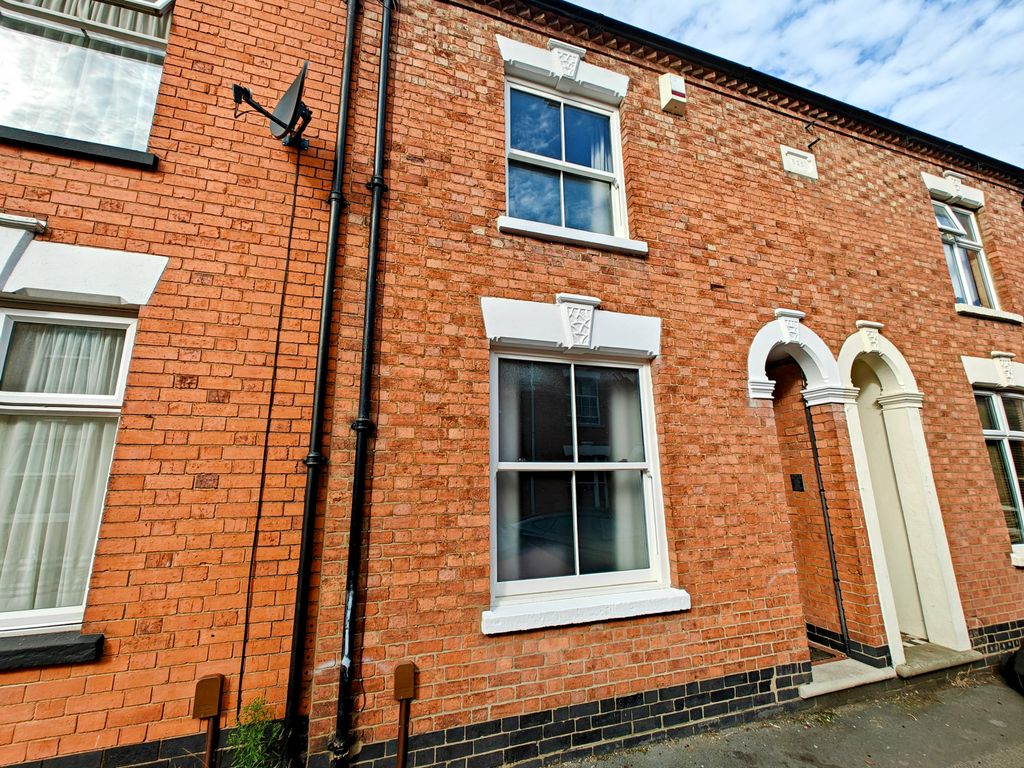 3 bed terraced house for sale in Oxford Street, Wolverton, Milton