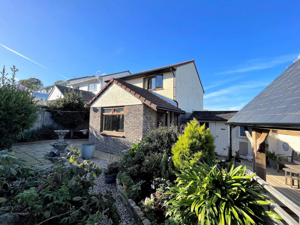4 bed detached house for sale in Longfield, Falmouth TR11 Zoopla