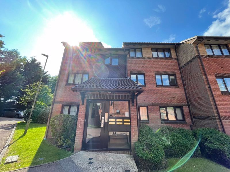 1 bed flat for sale in Botham Close, Burnt Oak, Edgware HA8 Zoopla