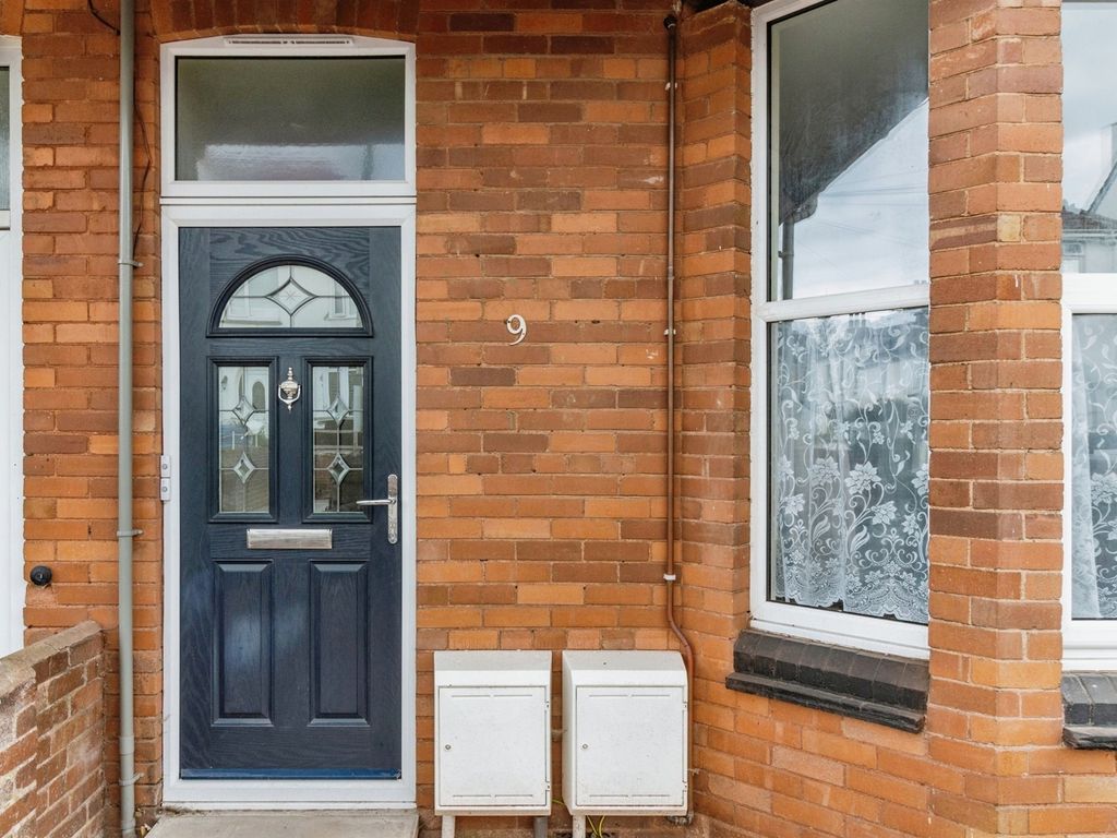 2 bed flat for sale in Higher Polsham Road, Paignton TQ3, £180,000 Zoopla