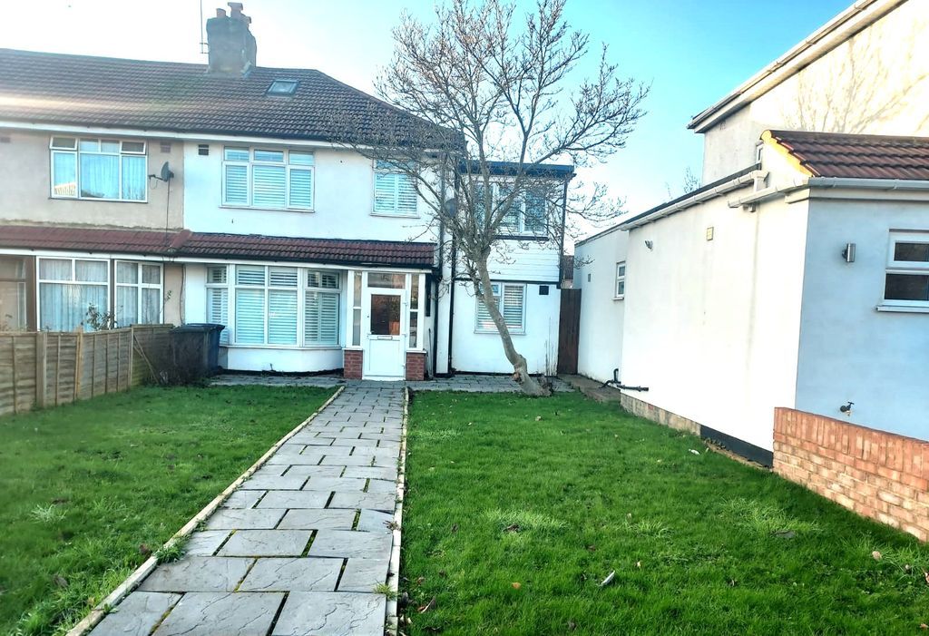 6 bed end terrace house to rent in Manor Farm Road, Wembley HA0 Zoopla